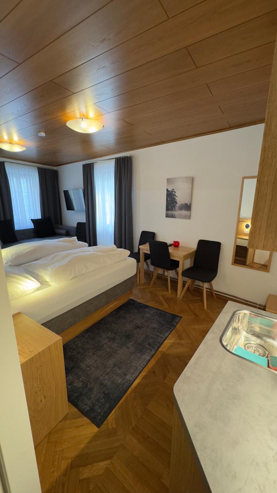 Mozart - House Homestay Salzburg